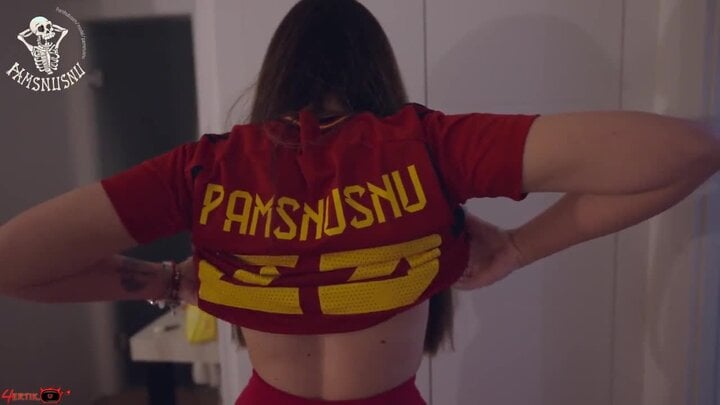 Pamsnusnu Me Relaja Durante El Partido Del Mundial De F Tbol Xxx Porn